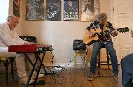 21.5.22 Tony Ackerman a Martin Kratochvil v Blues Cafe - Foto J.Plavec