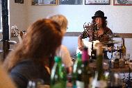 17.6.23 Gwyn Ashton (AUS) v Blues Cafe